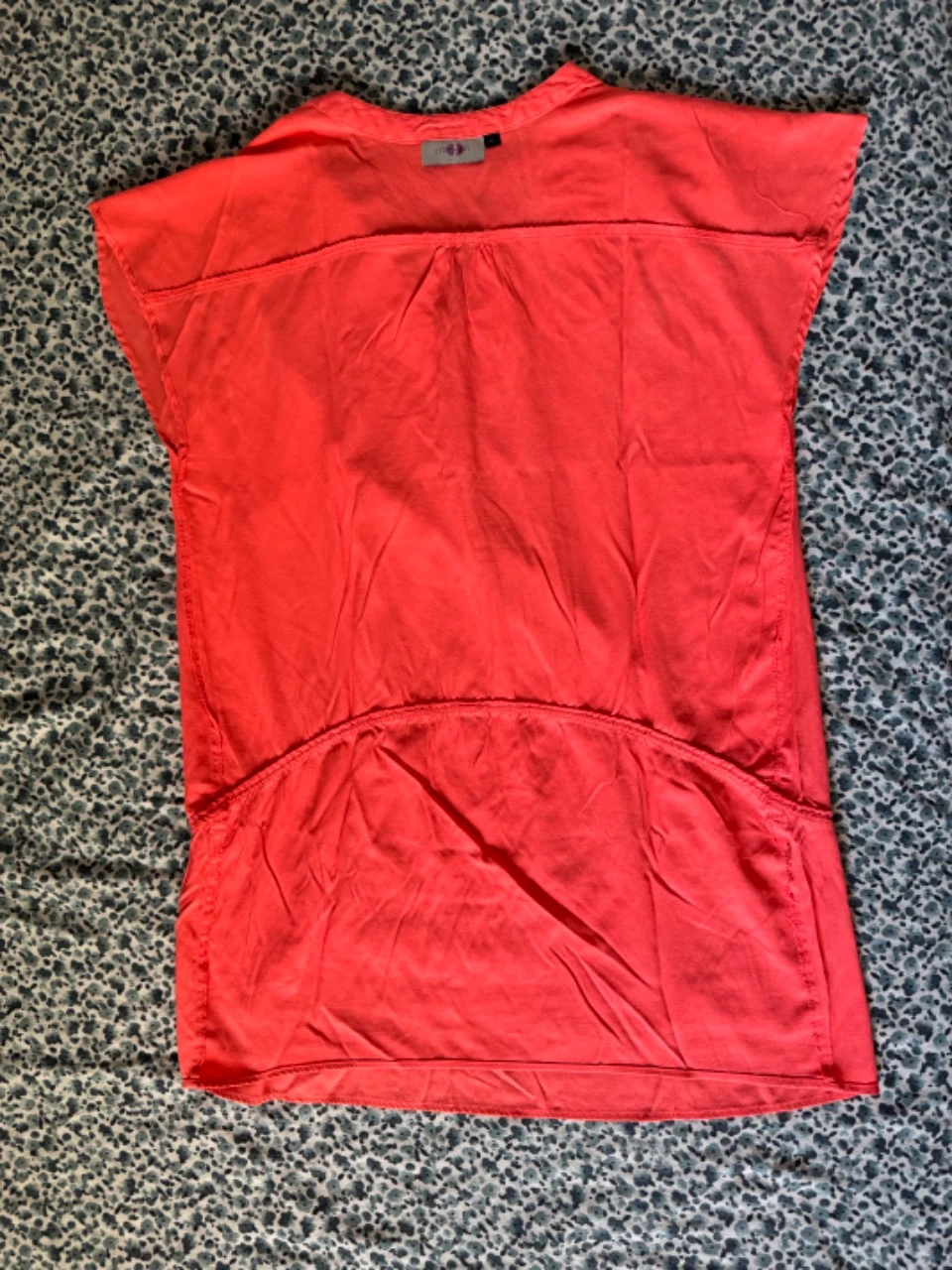 Camiseta longa rosa fluorescente T42 – photo 4